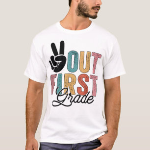 Peace Out First Grade Last Day Of School 2022 Grad T-Shirt