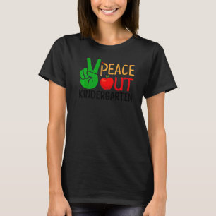 Peace Out Kindergarten Cute Last Day Of School Gra T-Shirt