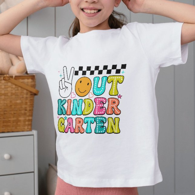 Peace Out Kindergarten Graduation – Colourful T-Shirt (Peace Out Kindergarten Graduation – Colorful T-Shirt
)