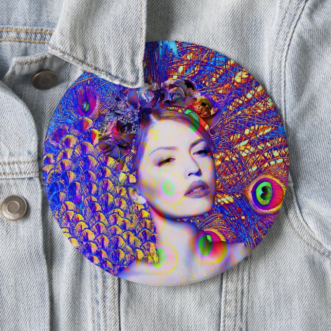 Peacock Dance Button (In Situ)