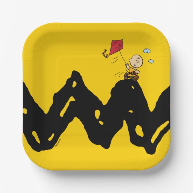 Peanuts | Charlie Brown Flying Kite Paper Plate (Front)