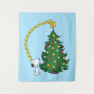 Peanuts   Holiday Tree Trimming Tapestry