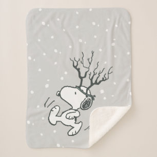 Peanuts   Snoopy Reindeer Sherpa Blanket