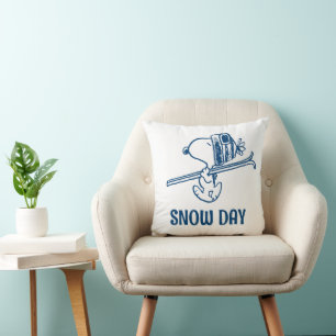 Peanuts   Snoopy Ski Trip Cushion