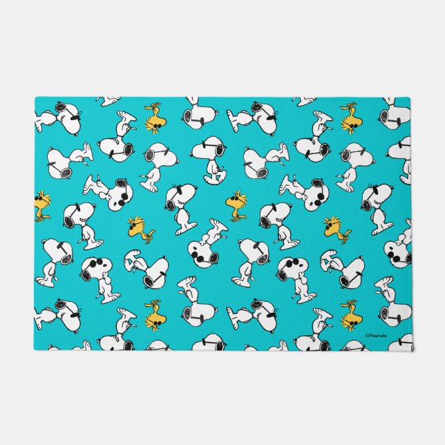 Peanuts | Snoopy & Sunglasses Pattern Doormat (Front)