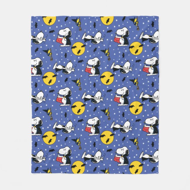 Peanuts | Snoopy Vampire Pattern Fleece Blanket (Front)