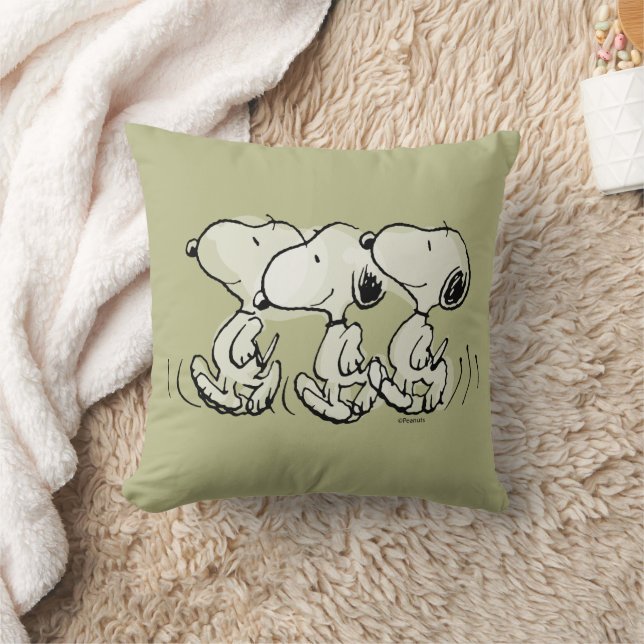 Peanuts | Snoopy Walking Tall Cushion (Blanket)