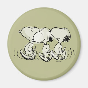 Peanuts   Snoopy Walking Tall Magnet