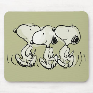 Peanuts   Snoopy Walking Tall Mouse Pad