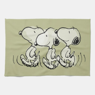 Peanuts   Snoopy Walking Tall Tea Towel