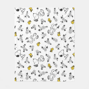 Peanuts   Snoopy & Woodstock B&W Flower Pattern Fleece Blanket