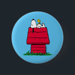 Peanuts | Snoopy & Woodstock Doghouse 6 Cm Round Badge<br><div class="desc">Check out this fun Peanuts design featuring Snoopy and Woodstock.</div>