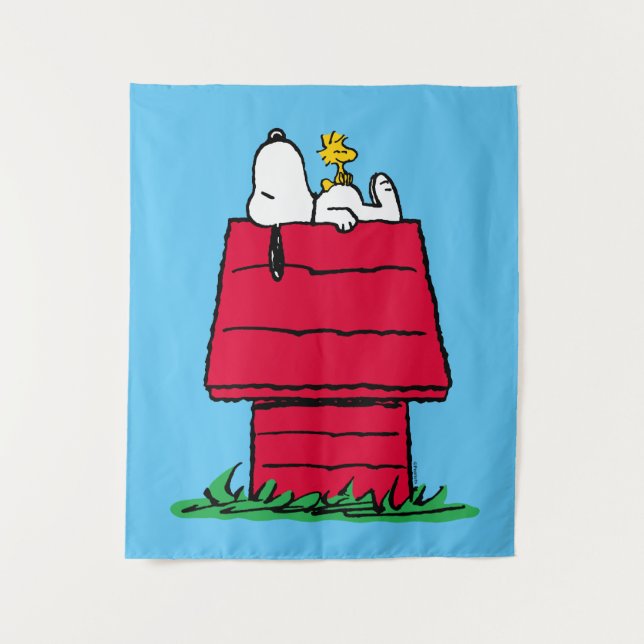 Peanuts | Snoopy & Woodstock Doghouse Tapestry (Front)