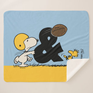 Peanuts   Snoopy & Woodstock Football Sherpa Blanket