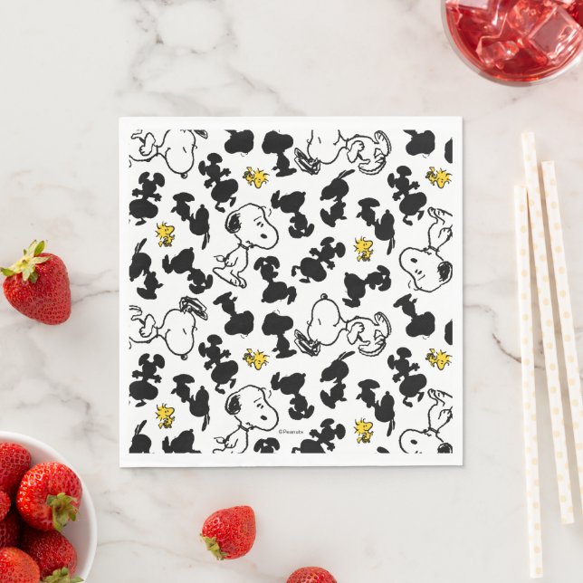 Peanuts |  Snoopy & Woodstock Shadow Pattern Napkin (Insitu)