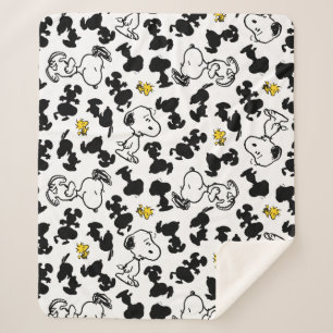 Peanuts    Snoopy & Woodstock Shadow Pattern Sherpa Blanket