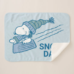 Peanuts   Snoopy & Woodstock Sledding Pet Sherpa Blanket