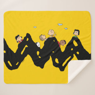 Peanuts   The Gang on the Zig Zag Sherpa Blanket