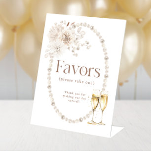 Pearls Favours Sign