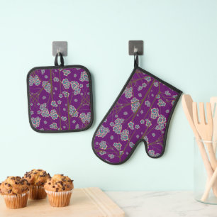 Peculiar Branches Amethyst Oven Mitt & Pot Holder Set