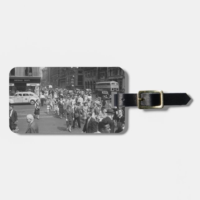 Pedestrians Luggage Tag (Front Horizontal)