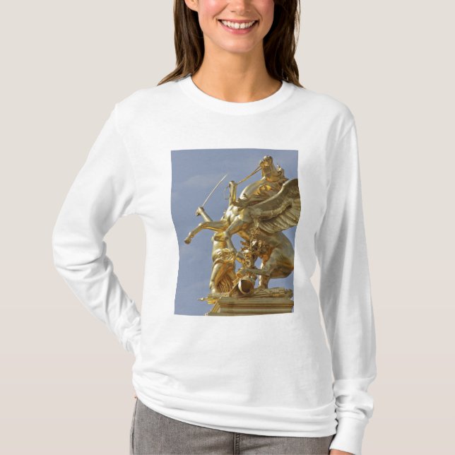Pegasus statue at the Pont Alexander III bridge T-Shirt (Front)