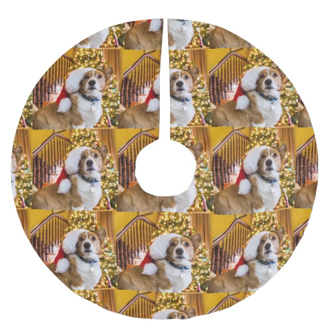 Pembroke Welsh Corgi Christmas Brushed Polyester Tree Skirt (Front)