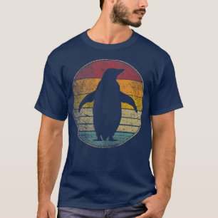 Penguin Bird Vintage Distressed Retro 70s 80s 90s  T-Shirt