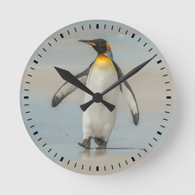 Penguin walking on the beach round clock (Front)