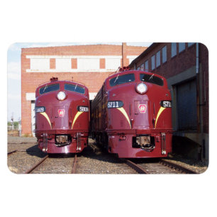 Pennsylvania Railroad E-8a,s (JTFS) 5809 and 5711 Magnet