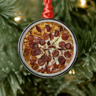 Pepperoni Pizza Metal Tree Decoration