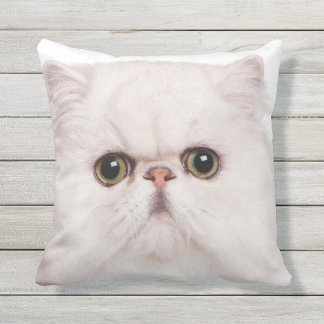 PERSIAN CAT FACE FOCUS OUTDOOR CUSHION