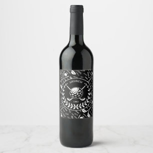 Personalised golfer stylish golf logo wine label