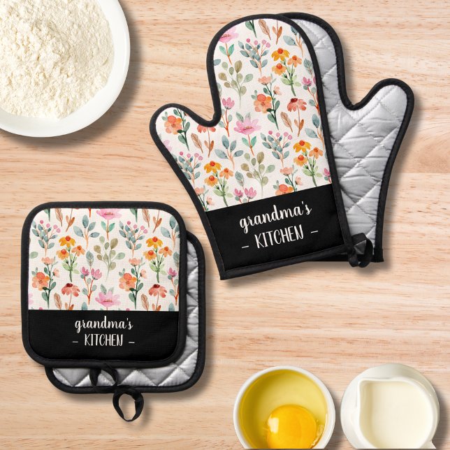 Personalised Grandma's Kitchen Printed Floral Oven Mitt & Pot Holder Set (Creator Uploaded)
