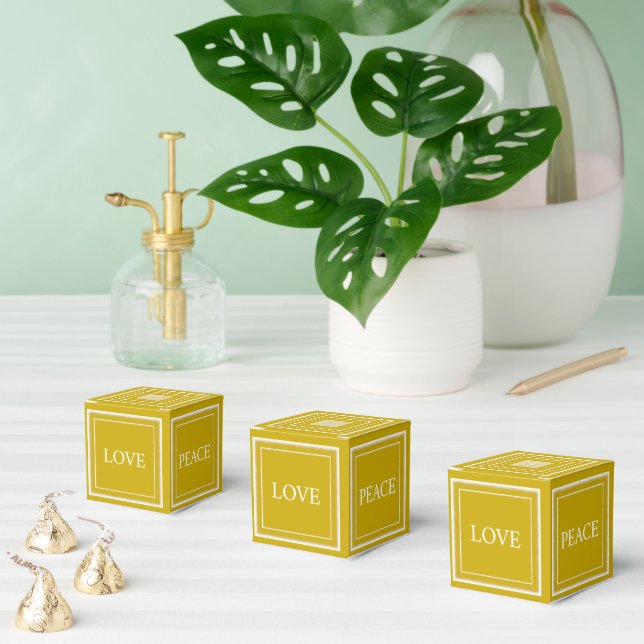 Personalised Love Peace Joy Hope Classic Golden Favour Box (Multiple)