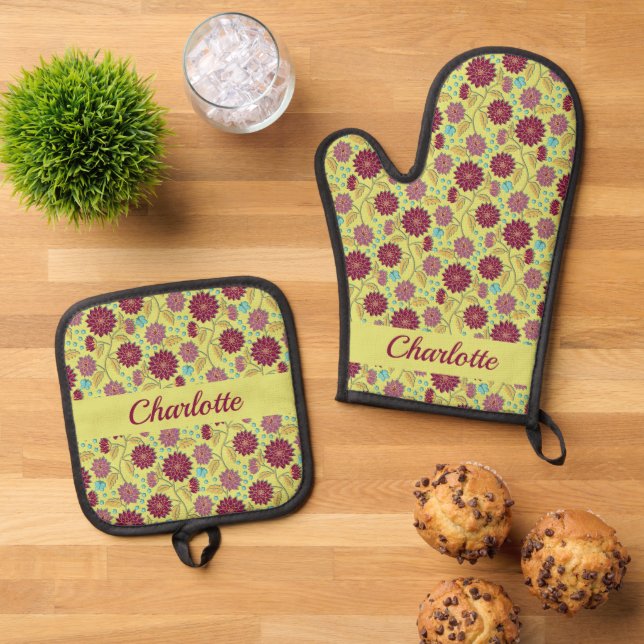 Personalised Name Trailing Flower Red on Yellow  Oven Mitt & Pot Holder Set (Top Down)