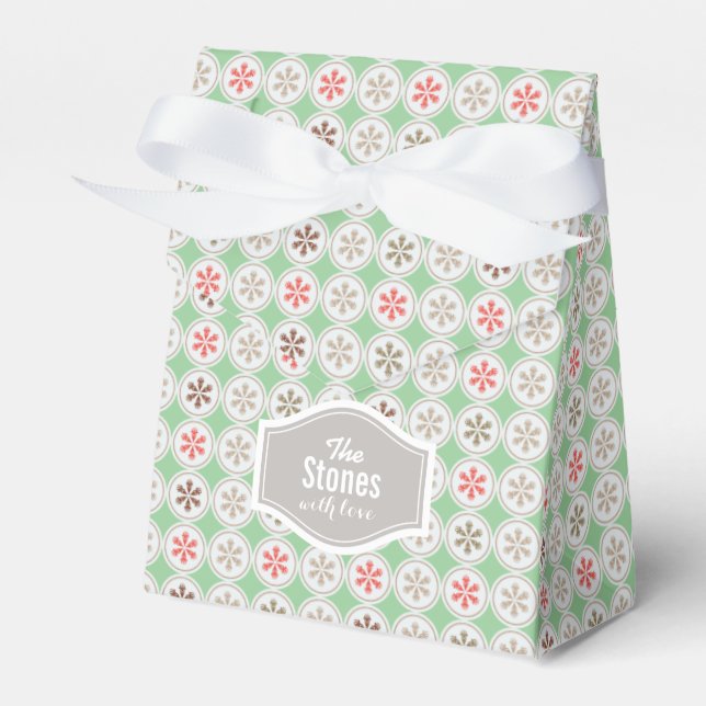 Personalised red green Chirstmas snowflake pattern Favour Box (Front Side)