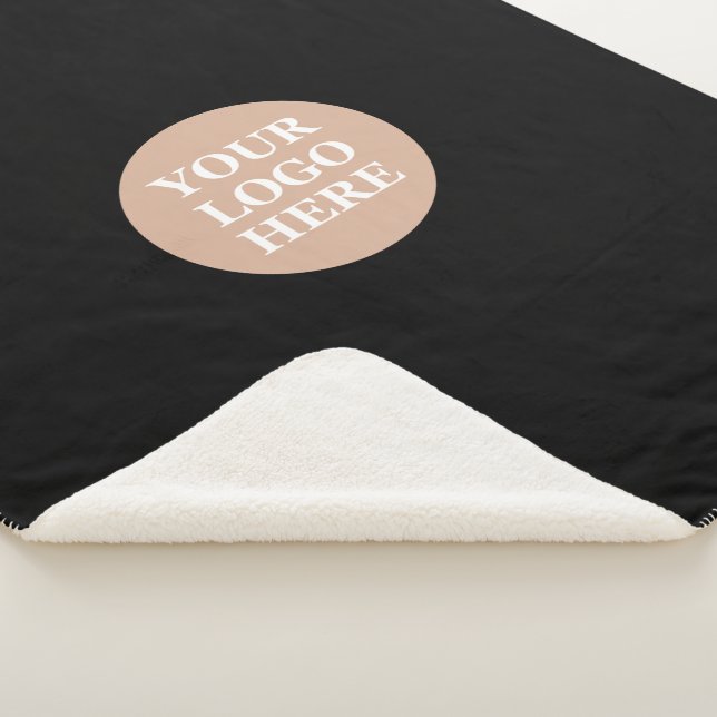 Personalised, stylish, modern & minimal sherpa blanket (3/4)