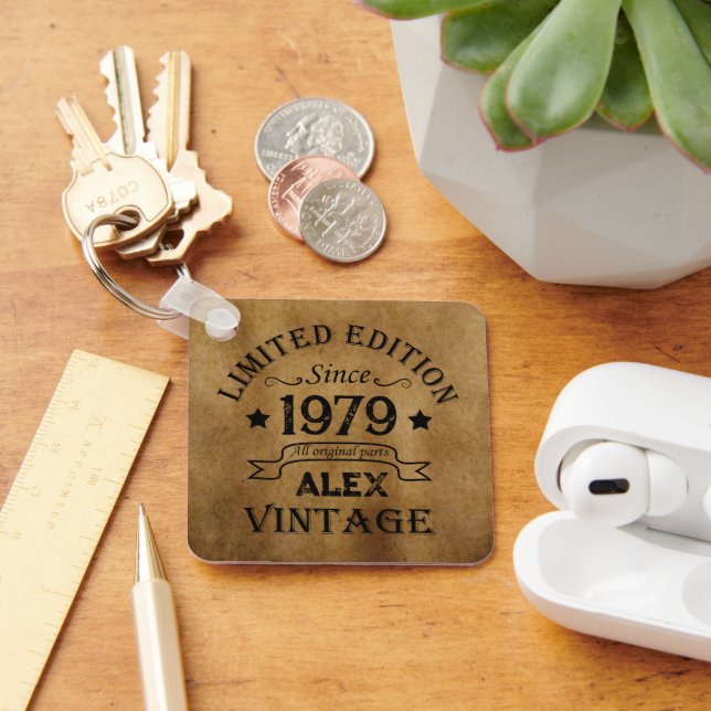 Personalised vintage 45th birthday gifts key ring (Desk)