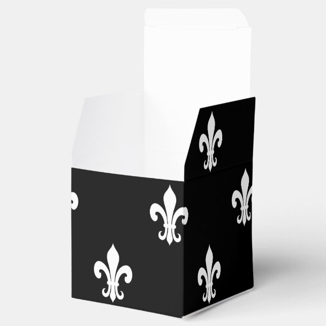 Personalised wedding favour box | fleur de lis (Opened)