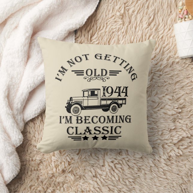 Personalizd eighty vintage 80th birthday party cushion (Blanket)