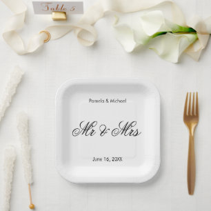 Personalized B&W Mr & Mrs Font 1 Paper Plate