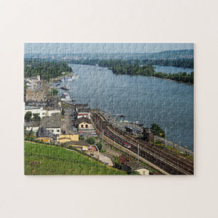 Personenzug in Rüdesheim am Rhein Jigsaw Puzzle