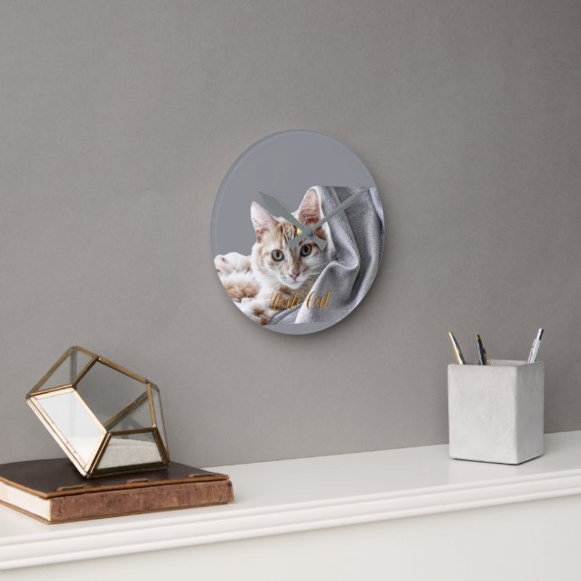 Pet Cute Cat  Round Clock (Office)