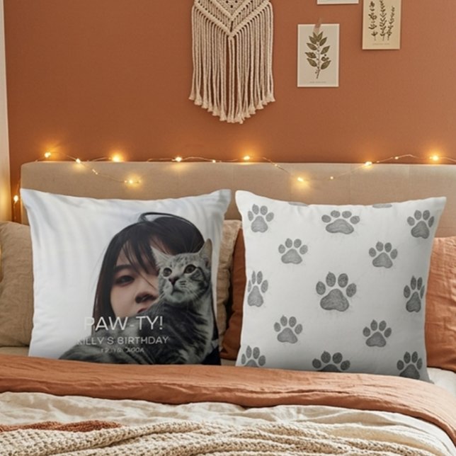 Pet Lover Aesthetic Stylish Minimal Throw Pillow (Creator Uploaded)