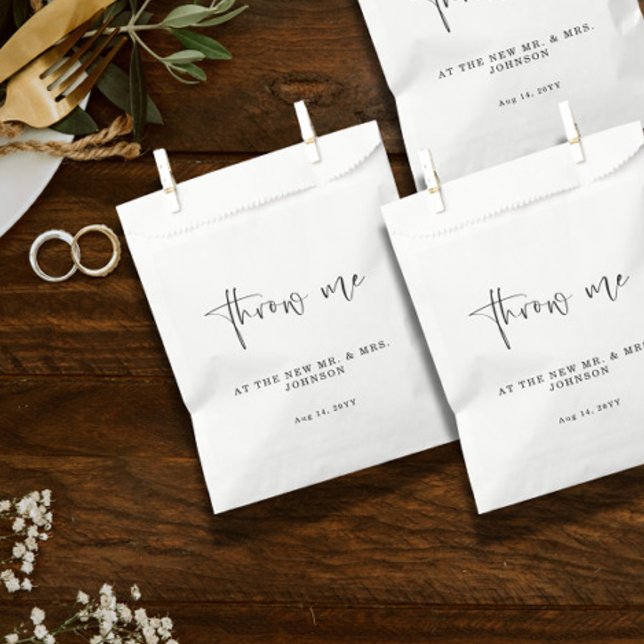 Petals Throw me Wedding  Paper  Favour Bags (Creator Uploaded)