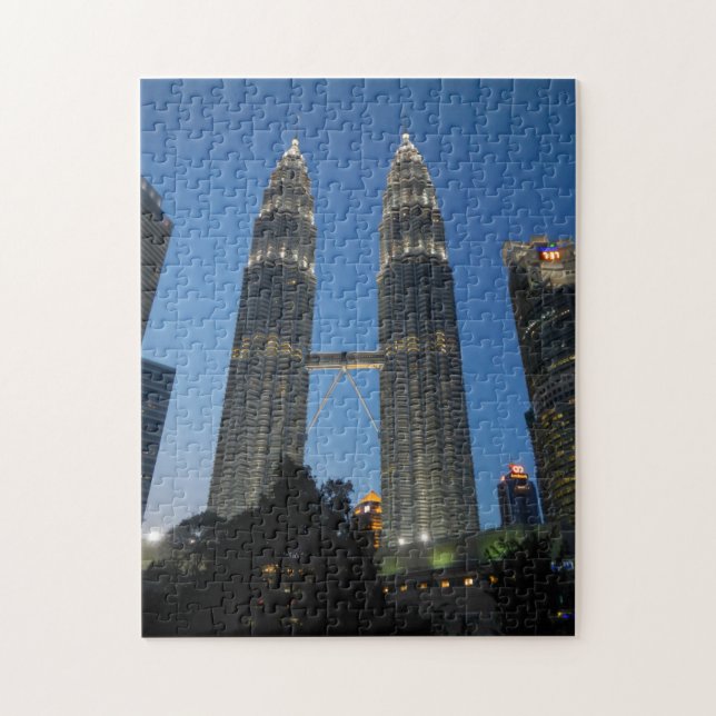 Petronas twins towers jigsaw puzzle (Vertical)