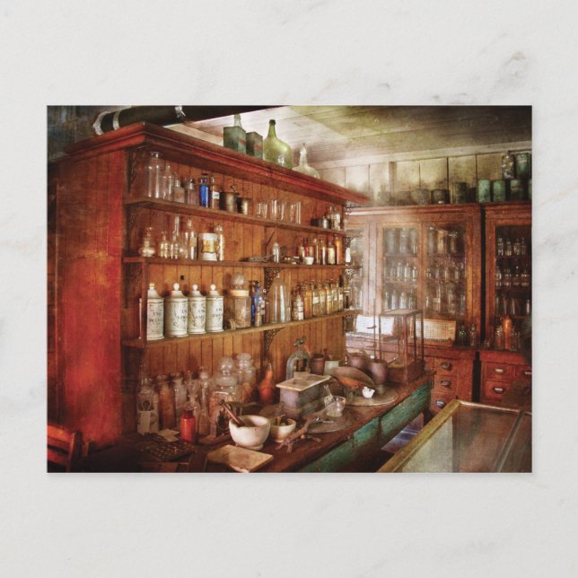 Pharmacist - Behind the scenes Postcard (Front)