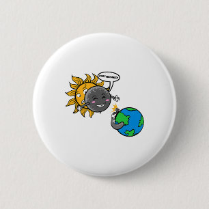 Photobomb! Adorable Cute Total Solar Eclipse 2024 6 Cm Round Badge