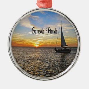Photos of different areas of the United States Metal Tree Decoration